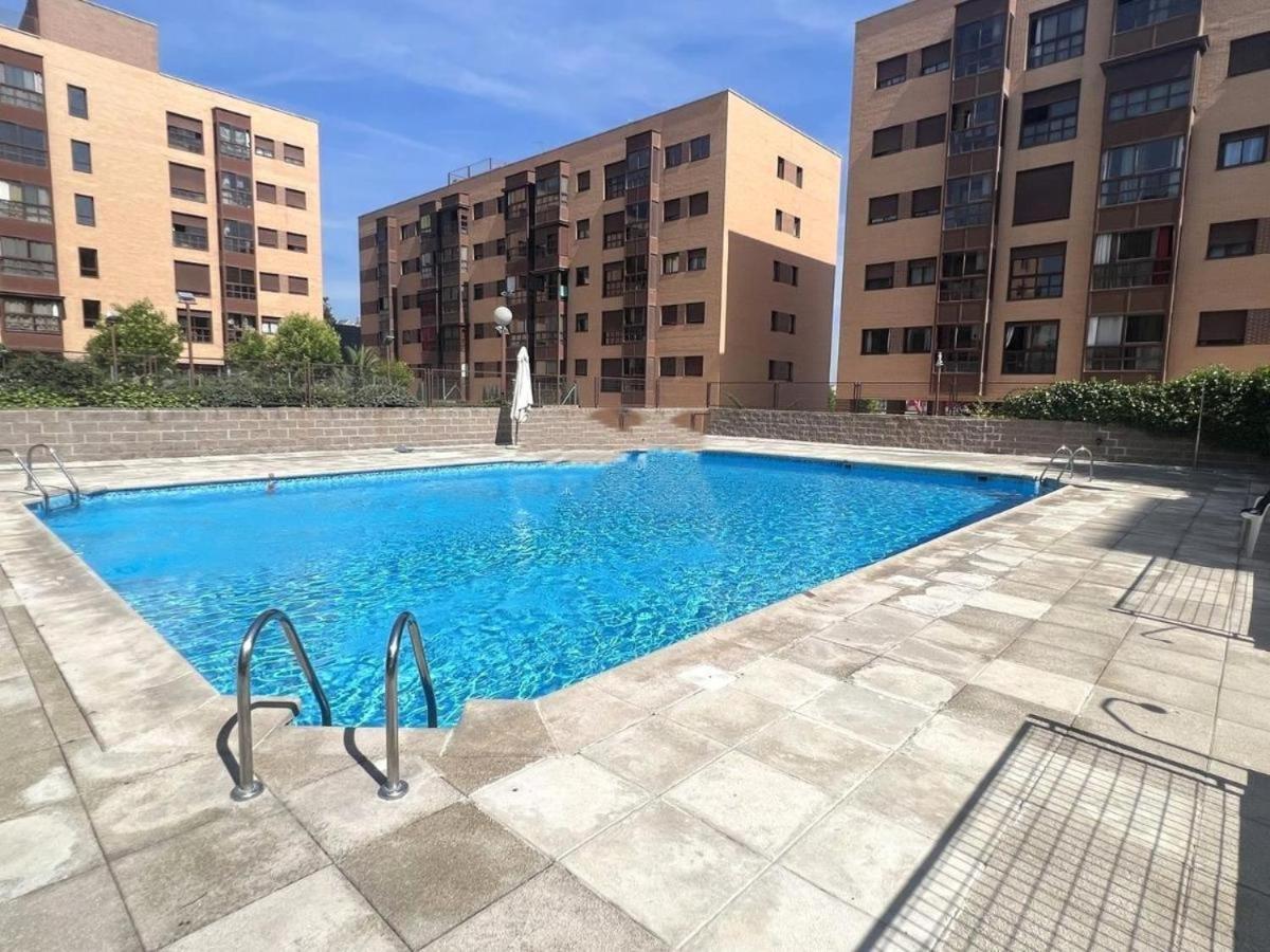 Luxury - Swimming Pool * Madri